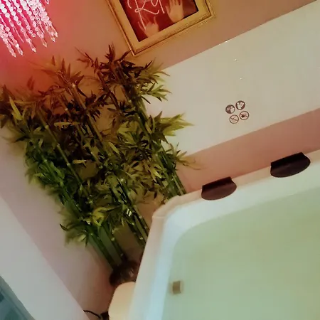Gasthuis Spa Suite Parma *